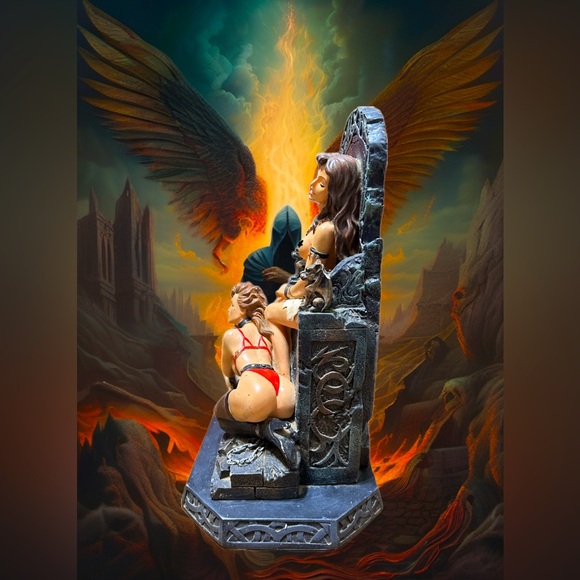 Y2K Vintage 12” American Creative Kingdom Women On Throne Sculpture - Picture 2 of 6